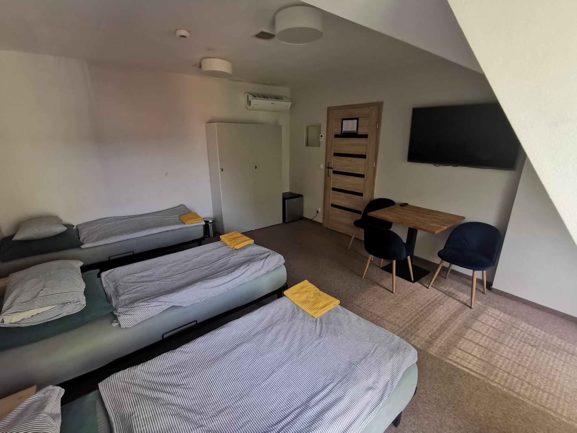 Bemma Apart Hostel Wroclaw Bagian luar foto