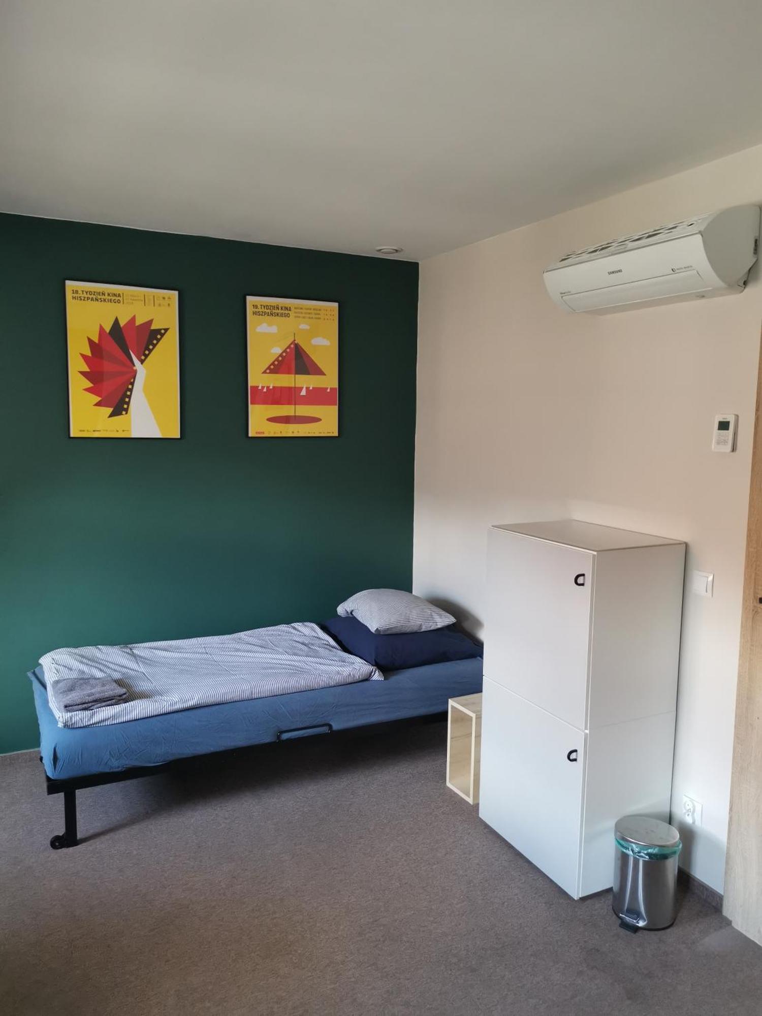 Bemma Apart Hostel Wroclaw Bagian luar foto